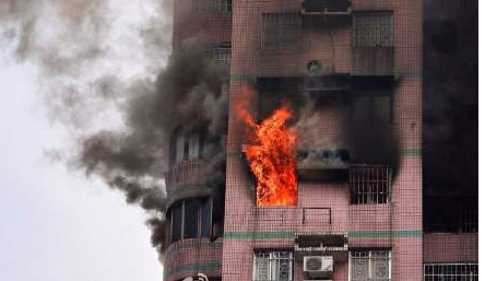 ������(y��ng)�����������(z��i)����